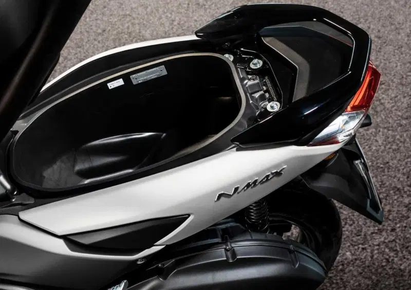 Yamaha N-Max 155 N-Max 155 (2022 - 25) (15)