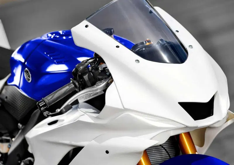 Yamaha YZF R6 YZF R6 GYTR (2022 - 26) (3)