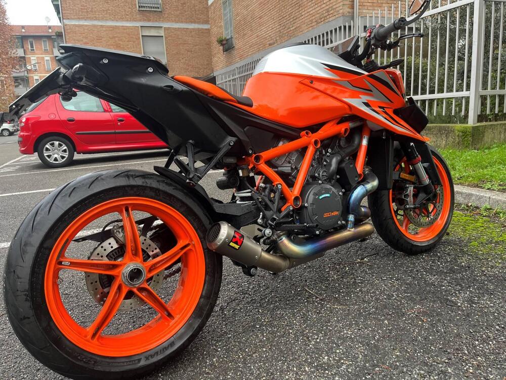 KTM 1290 Super Duke R (2022 - 23) (2)