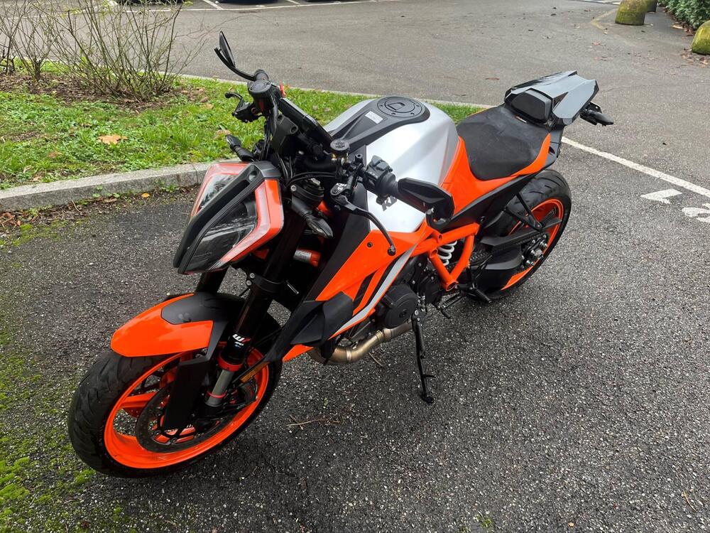 KTM 1290 Super Duke R (2022 - 23) (3)