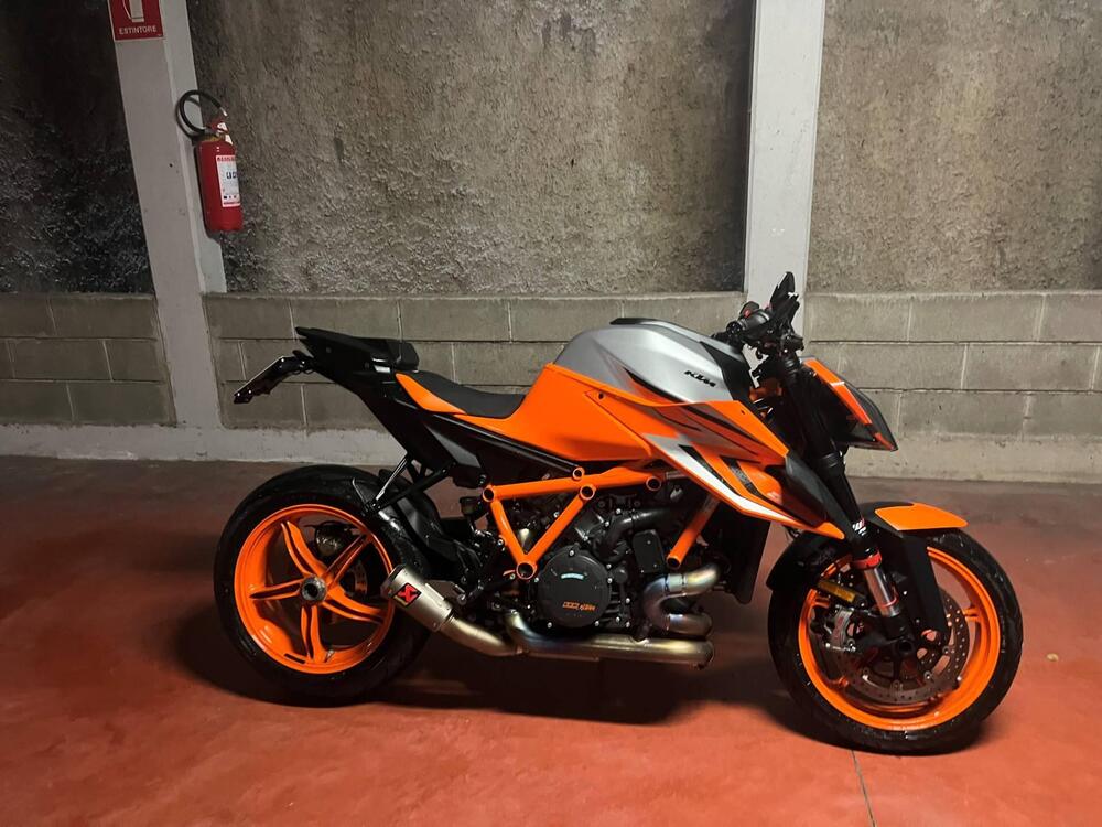 KTM 1290 Super Duke R (2022 - 23) (5)