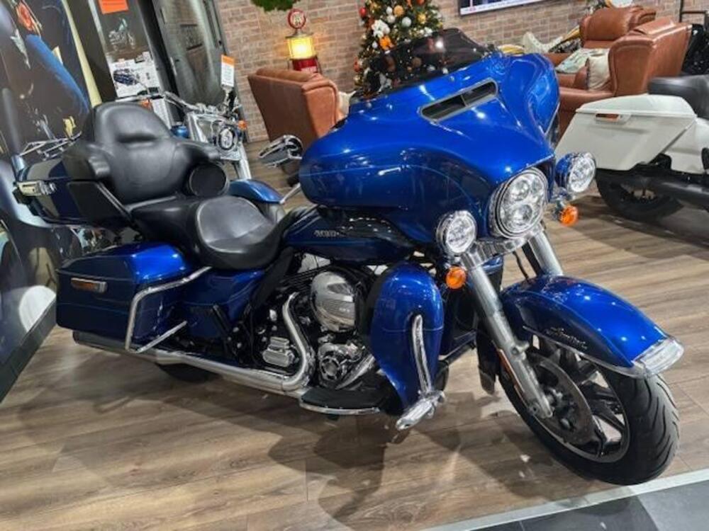 Harley-Davidson 1690 Electra Glide Ultra Limited (2016) - FLHTK