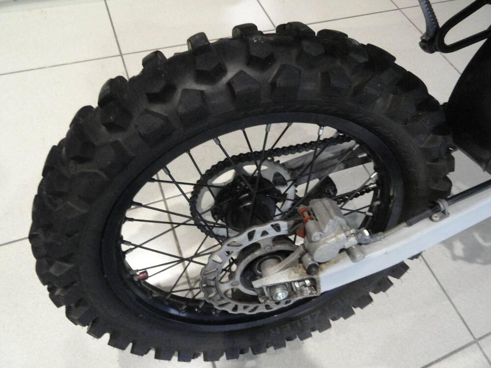 Betamotor RR 125 4T Enduro AC (2016) (5)