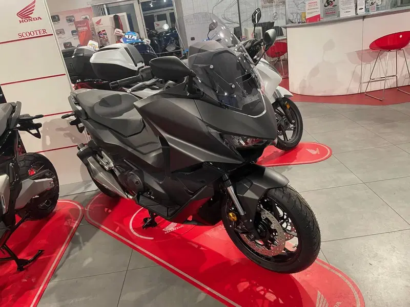 Honda Forza 750 (2025 - 26) (4)