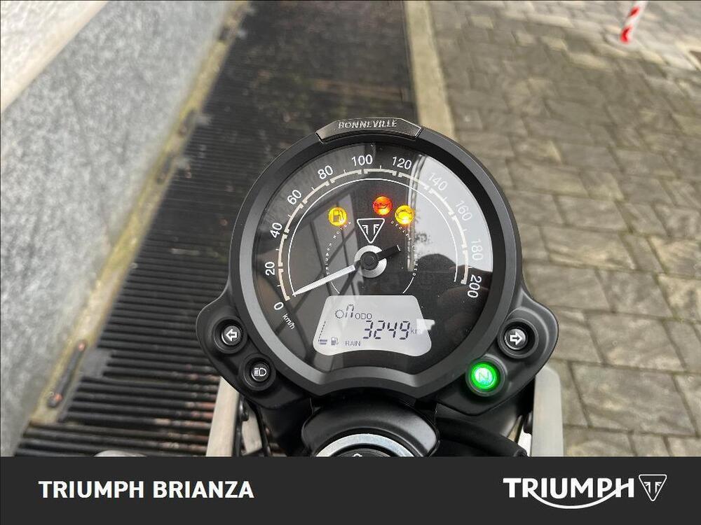 Triumph Street Twin 900 (2021 - 22) (5)