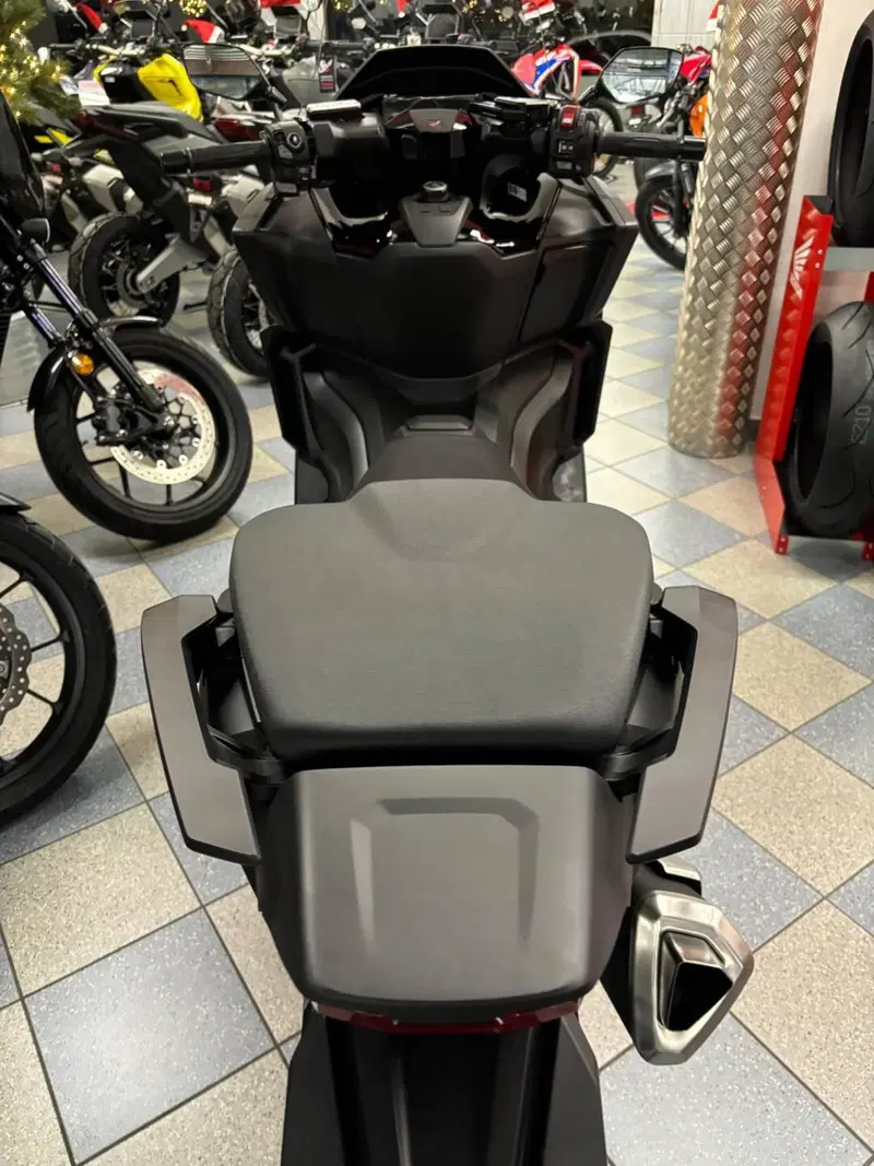 Honda Forza 750 (2025 - 26) (7)