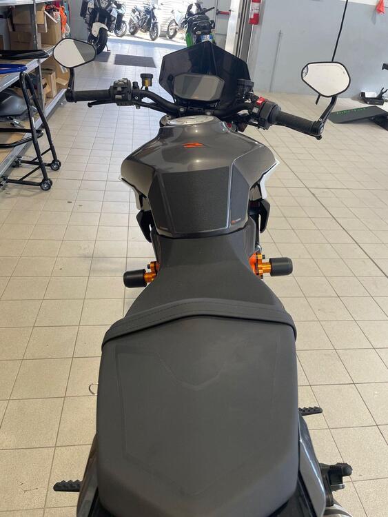 KTM 1290 Super Duke R (2019) (5)