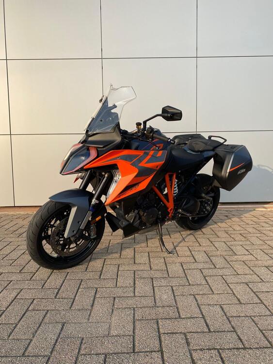 KTM 1290 Super Duke GT (2022 - 24) (2)