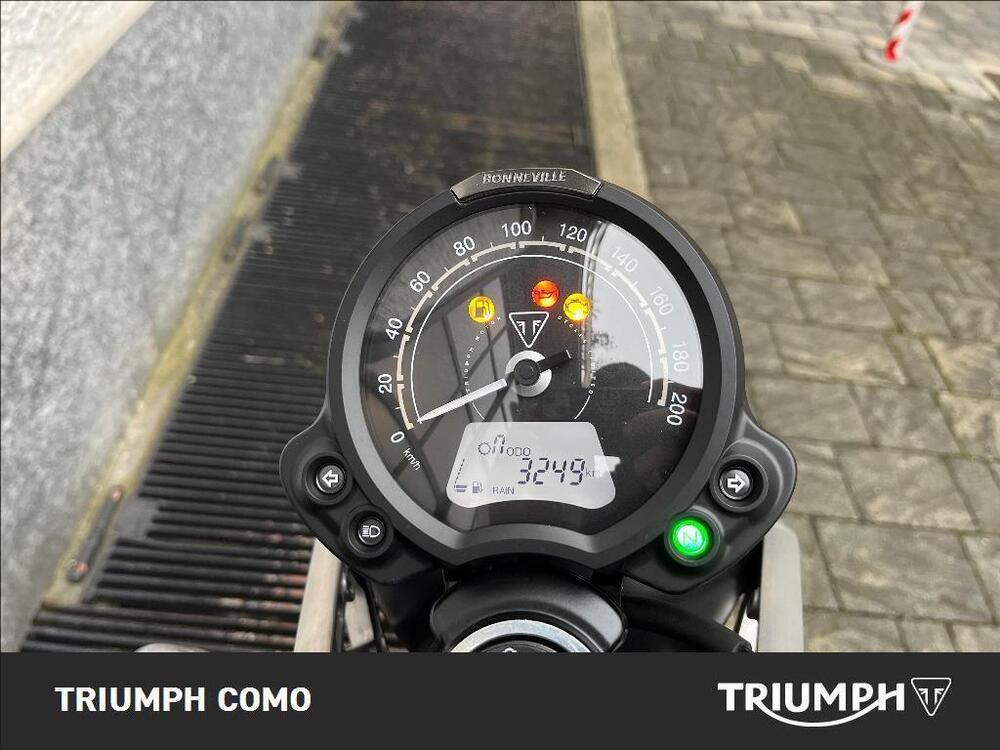 Triumph Street Twin 900 (2021 - 22) (4)