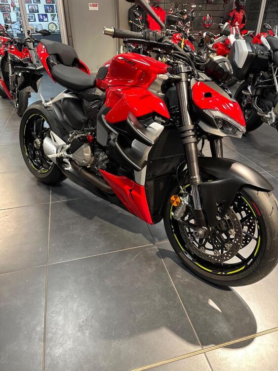 Ducati Streetfighter V2 (2022 - 24)