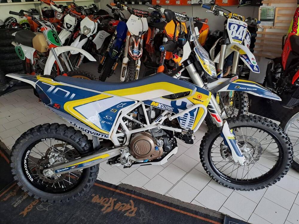 Husqvarna 701 Enduro (2017 - 19) (2)