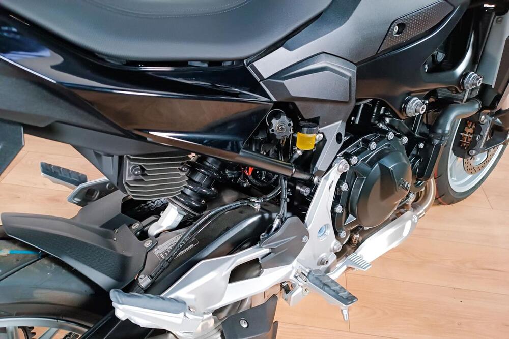 Bmw F 900 R (2025) (4)