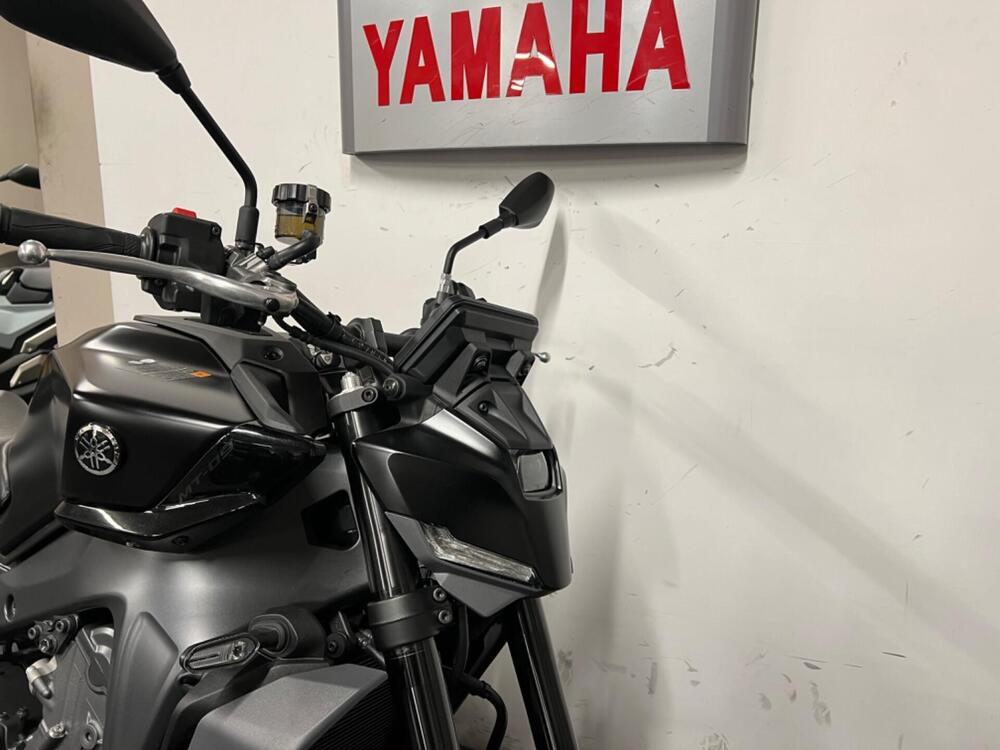 Yamaha MT-09 (2024 - 25) (2)