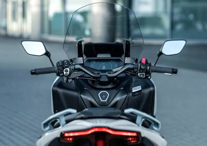 Yamaha T-Max 560 T-Max 560 Tech Max (2025 - 26) (9)