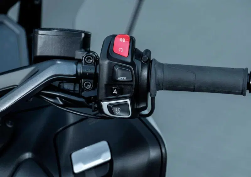 Yamaha T-Max 560 T-Max 560 Tech Max (2025 - 26) (10)