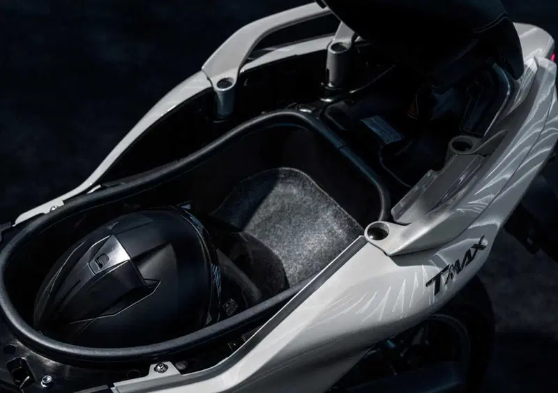 Yamaha T-Max 560 T-Max 560 Tech Max (2025 - 26) (15)