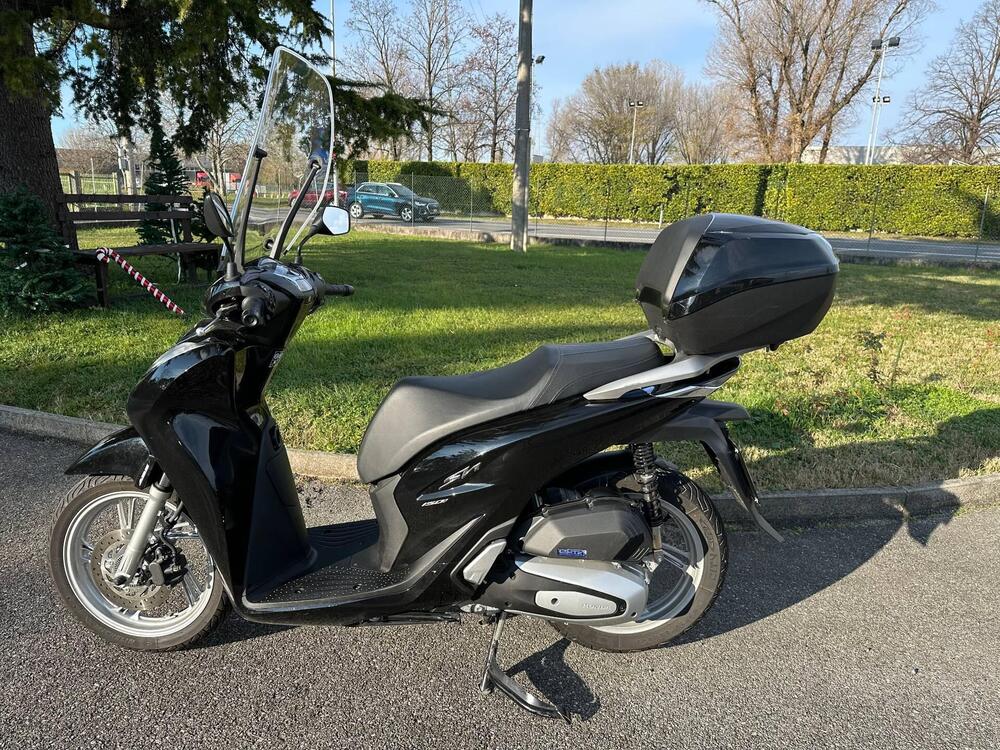 Honda SH 150i (2020 - 24) (2)