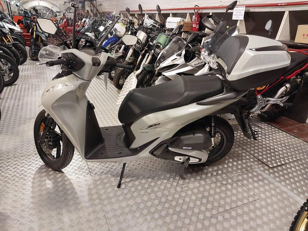 Honda SH 150i (2020 - 24) (2)