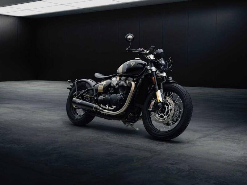 Nuova Triumph Bonneville Bobber TFC, serie limitata tra artigianato e tecnologia