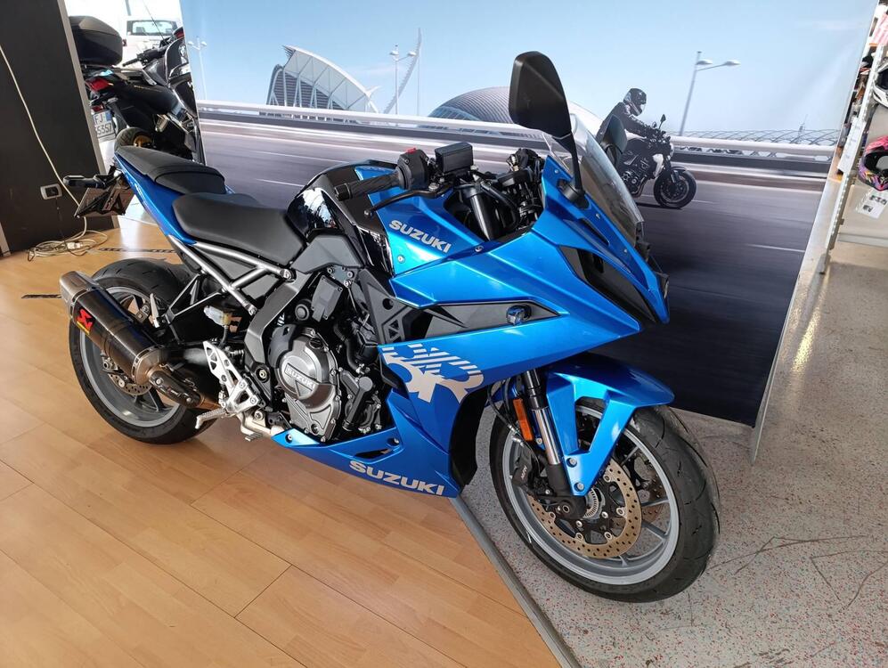 Suzuki GSX-8R (2024) (4)