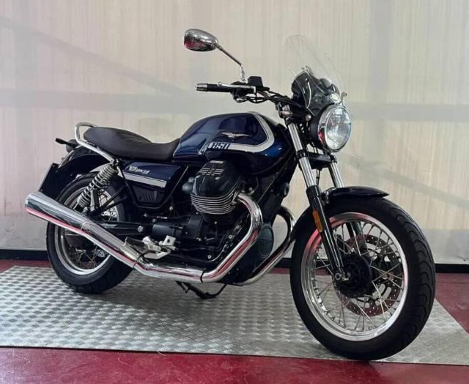 Moto Guzzi V7 Special (2021 - 24)