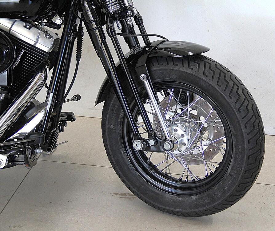 Harley-Davidson 1584 Cross Bones (2008 - 11) - FLSTSB (2)