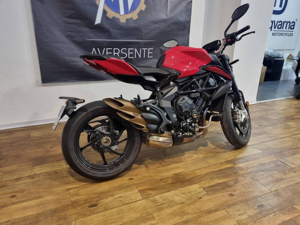 MV Agusta Brutale 800 Rosso (2021 - 23) (3)