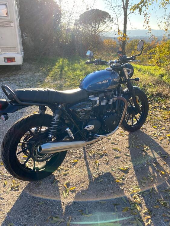 Triumph Street Twin 900 (2021 - 22) (2)