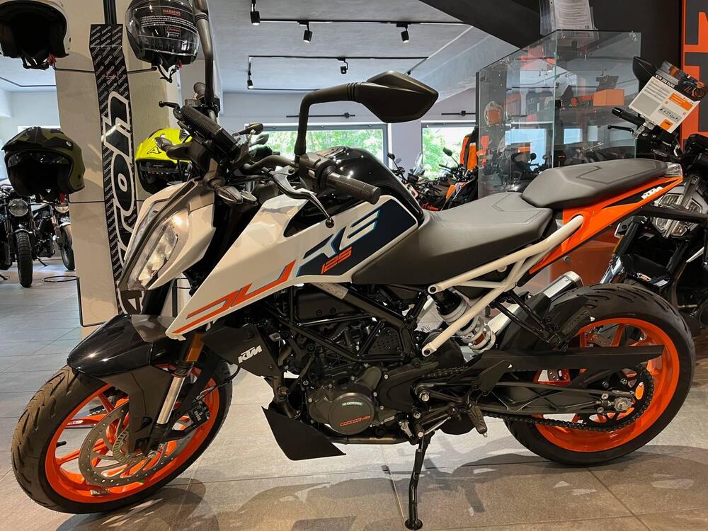 KTM 125 Duke (2021 - 23) (2)