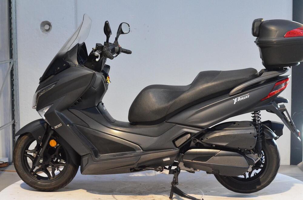 Kymco X-Town 300i ABS (2016 - 20) (2)