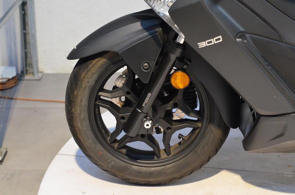 Kymco X-Town 300i ABS (2016 - 20) (3)