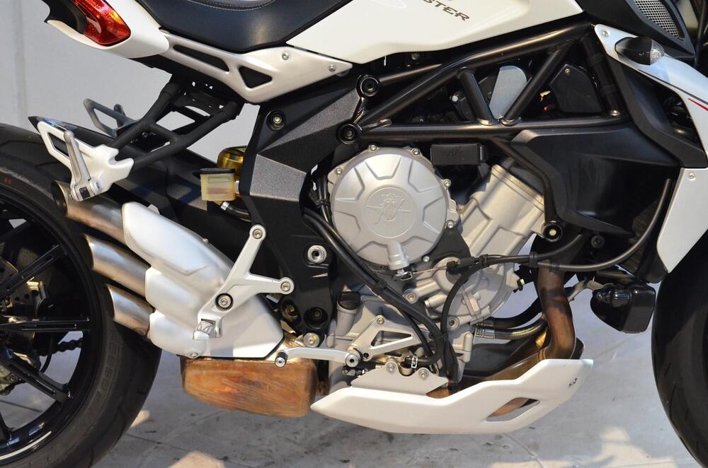 MV Agusta Dragster 800 (2014 - 19) (3)