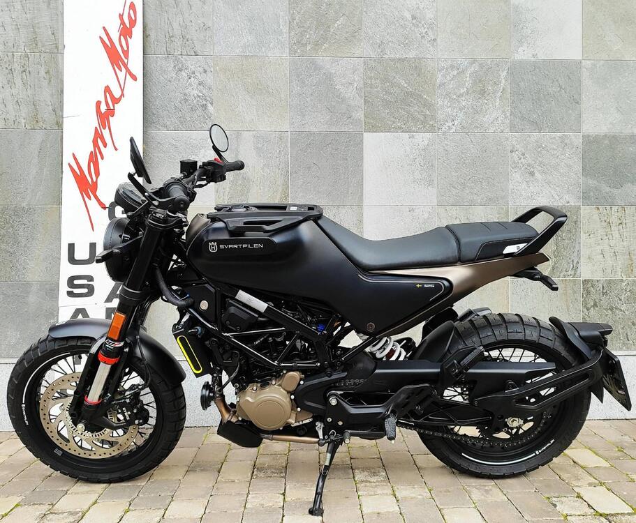 Husqvarna Svartpilen 125 (2021 - 23) (2)