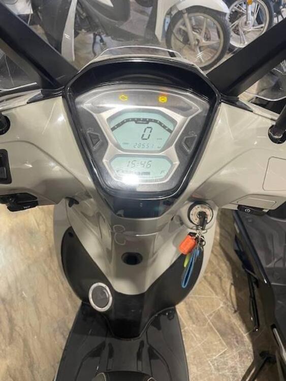 Kymco People 125i S (2021 - 24) (3)