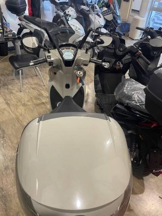 Kymco People 125i S (2021 - 24) (4)