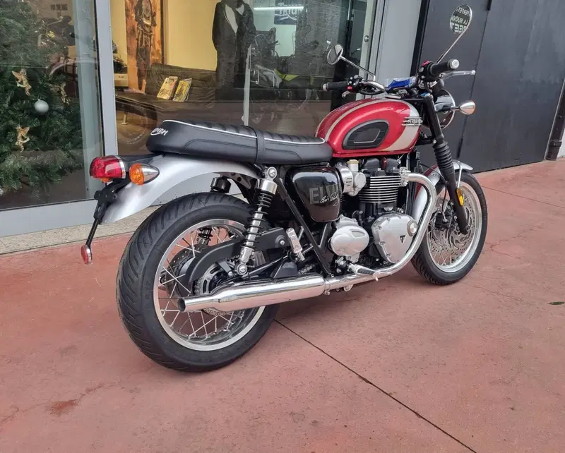 Triumph Bonneville T120 Elvis (2024 - 26) (4)