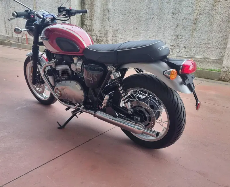 Triumph Bonneville T120 Elvis (2024 - 26) (5)