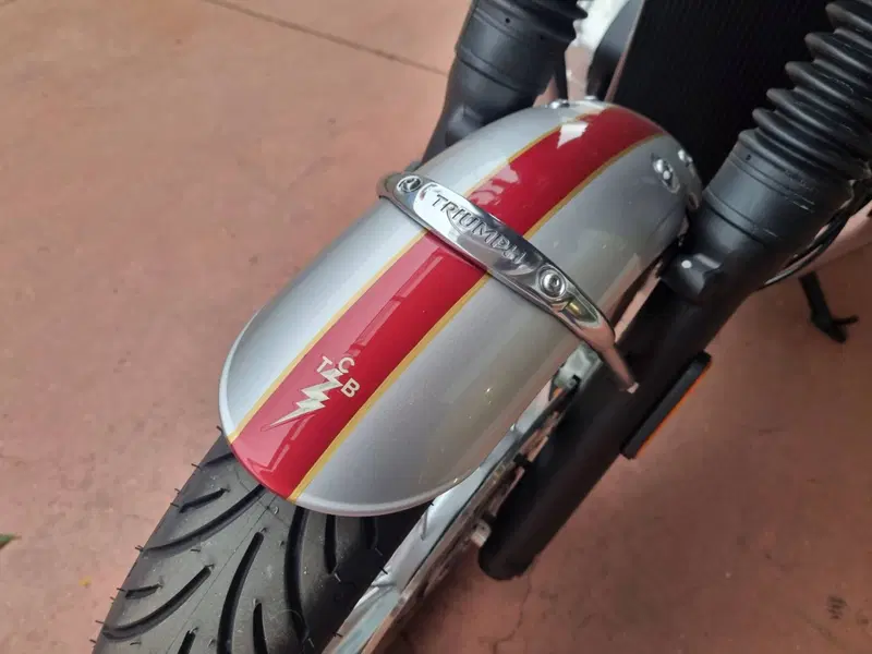 Triumph Bonneville T120 Elvis (2024 - 26) (10)