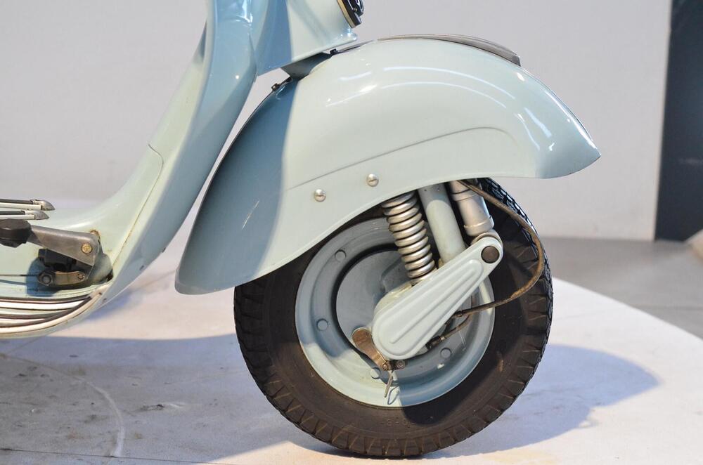 Piaggio Vespa 125 VNB2T (4)