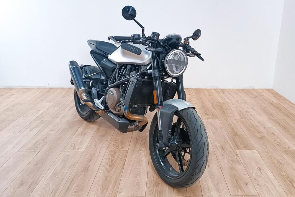 Husqvarna Vitpilen 701 (2018 - 19) (2)