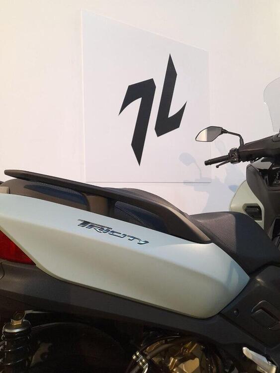 Yamaha Tricity 300 (2021 - 24) (3)