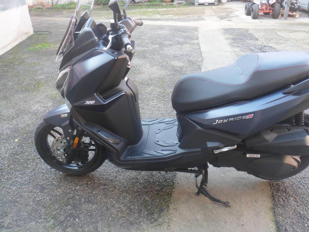 Sym Joyride 300 E5+ (2024) (4)