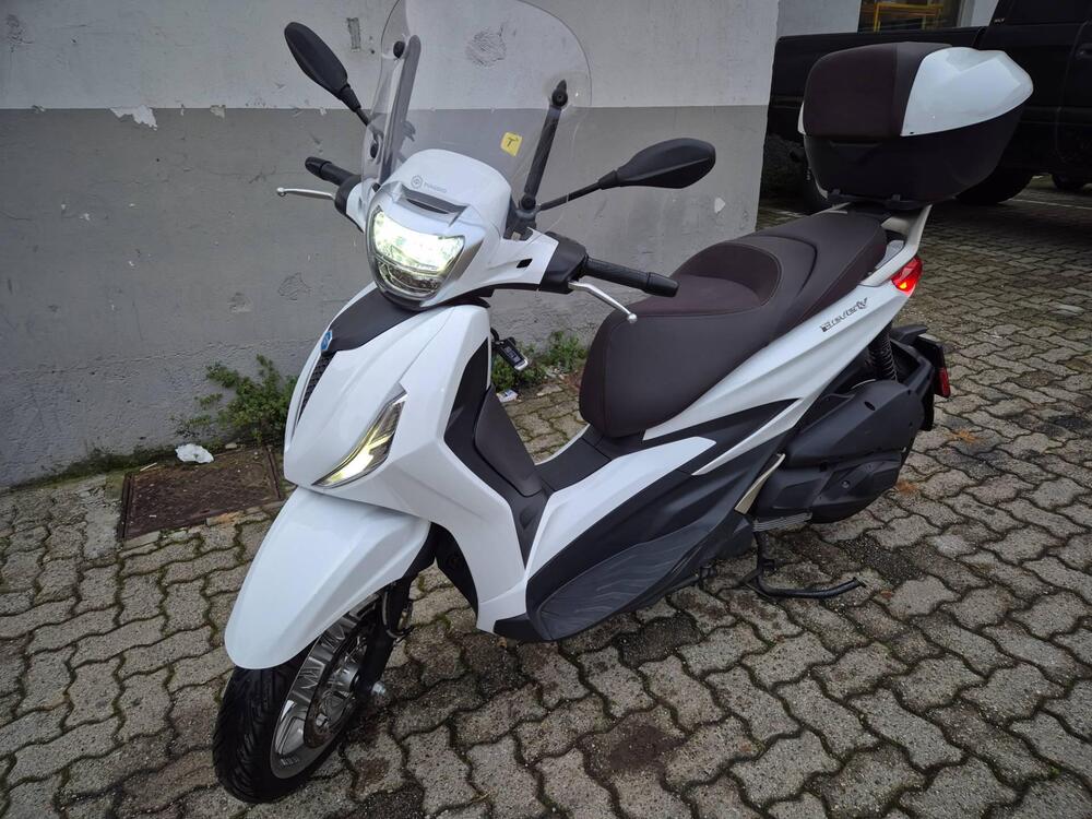 Piaggio Beverly 300 ABS-ASR (2021 - 24) (3)