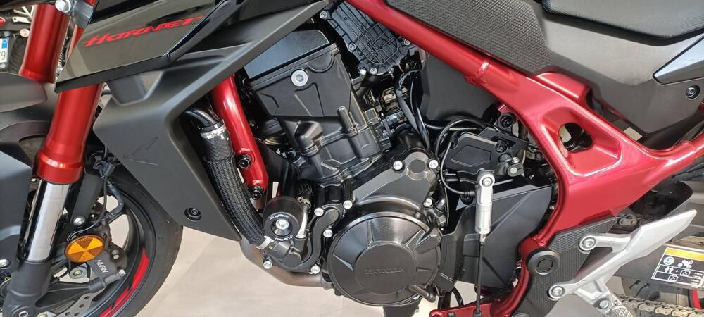 Honda CB 750 Hornet (2023 - 24) (4)