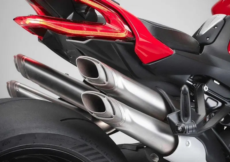 MV Agusta Brutale 1000 Brutale 1000 (2026) (10)