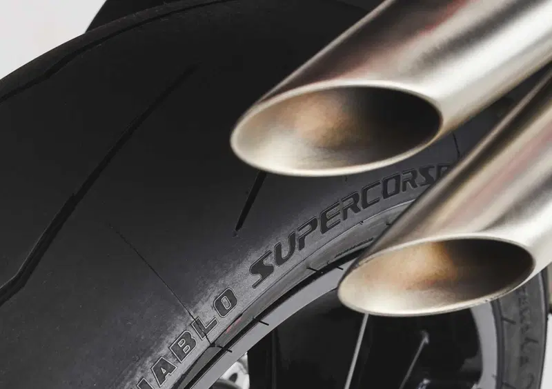 MV Agusta Brutale 1000 Brutale 1000 RS (2022 - 26) (20)