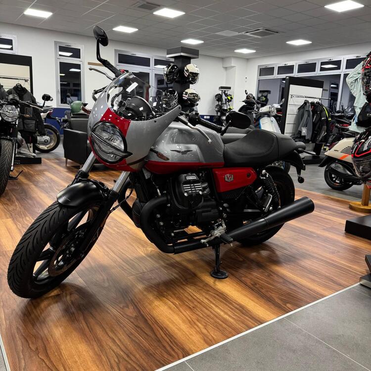 Moto Guzzi V7 Stone Corsa (2023 - 24)