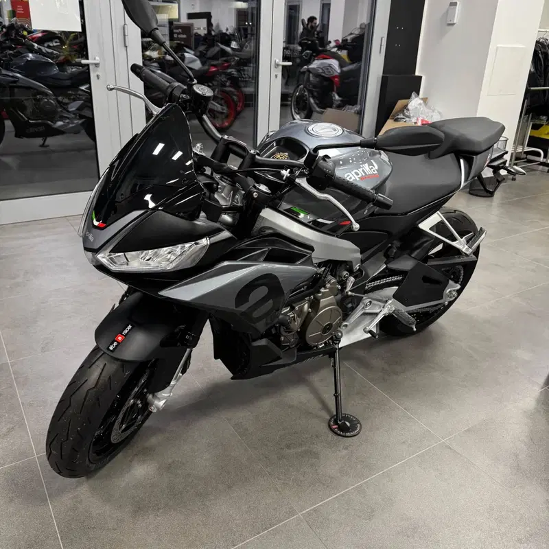 Aprilia Tuono 660 (2021 - 25) (2)
