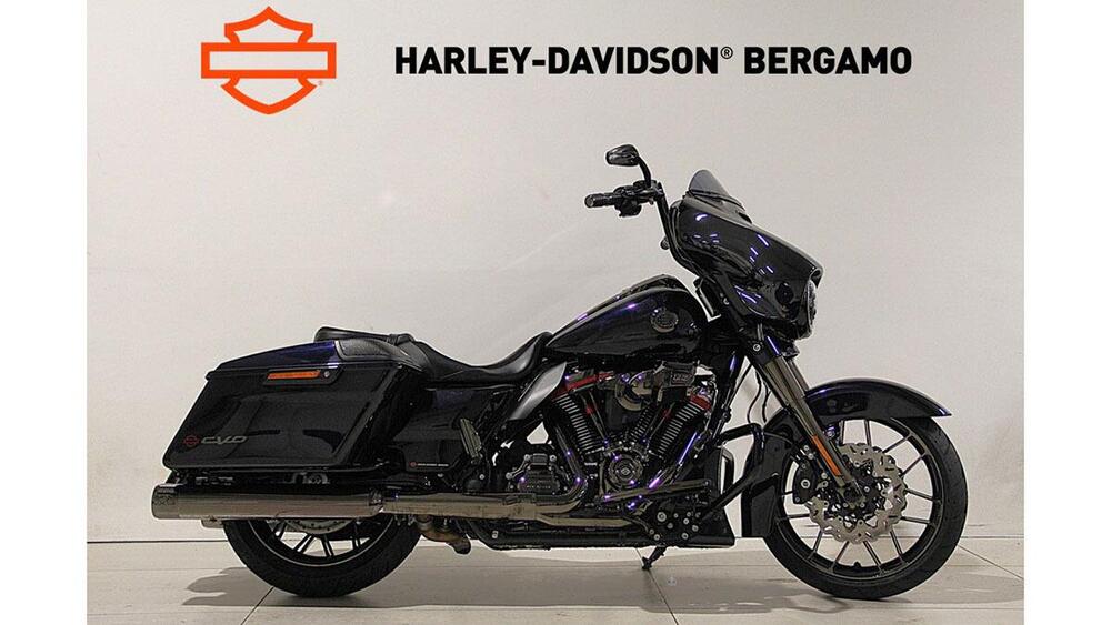 Harley-Davidson 117 Street Glide (2022) - FLHXSE