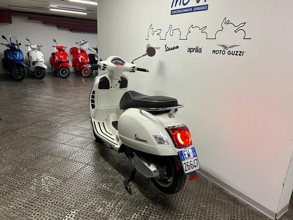 Vespa GTS 300 Super Hpe (2021 - 22) (2)